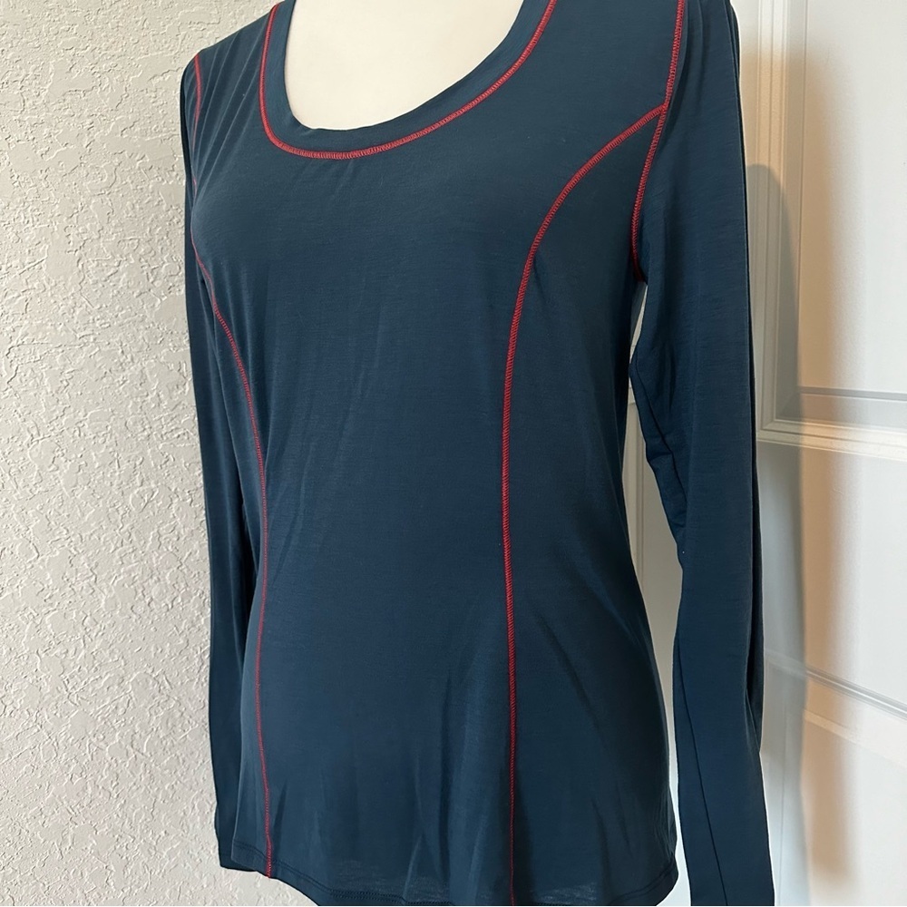 Women’s Fabletics Wool Base Layer Long-Sleeve Top - image 8